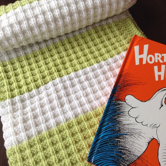 Hand Knit Blanket - Lime Green & White Waffle - Picture 4 of 5